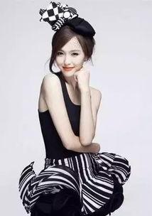 娱乐圈吃大瓜小说夏琪,娱乐圈风云变幻,揭秘大瓜背后的真相 第3张 娱乐圈吃大瓜小说夏琪,娱乐圈风云变幻,揭秘大瓜背后的真相 第3张