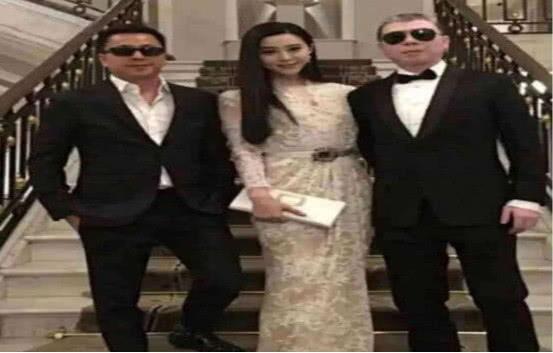 八点娱乐圈吃瓜,揭秘明星幕后故事与热点事件 第3张 八点娱乐圈吃瓜,揭秘明星幕后故事与热点事件 第3张